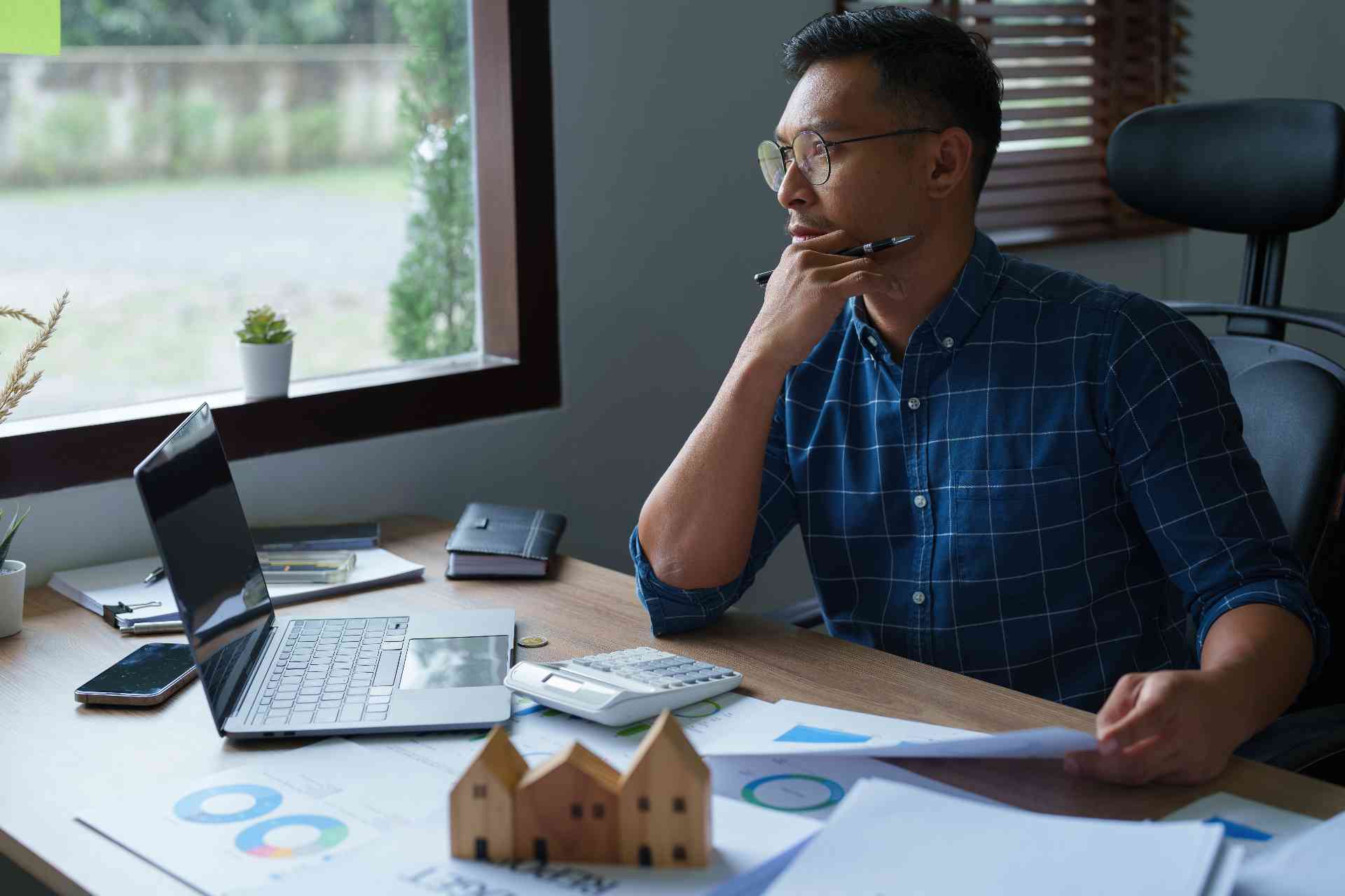 Desafios e tendências do mercado imobiliário em 2025 (Fonte: Larya)